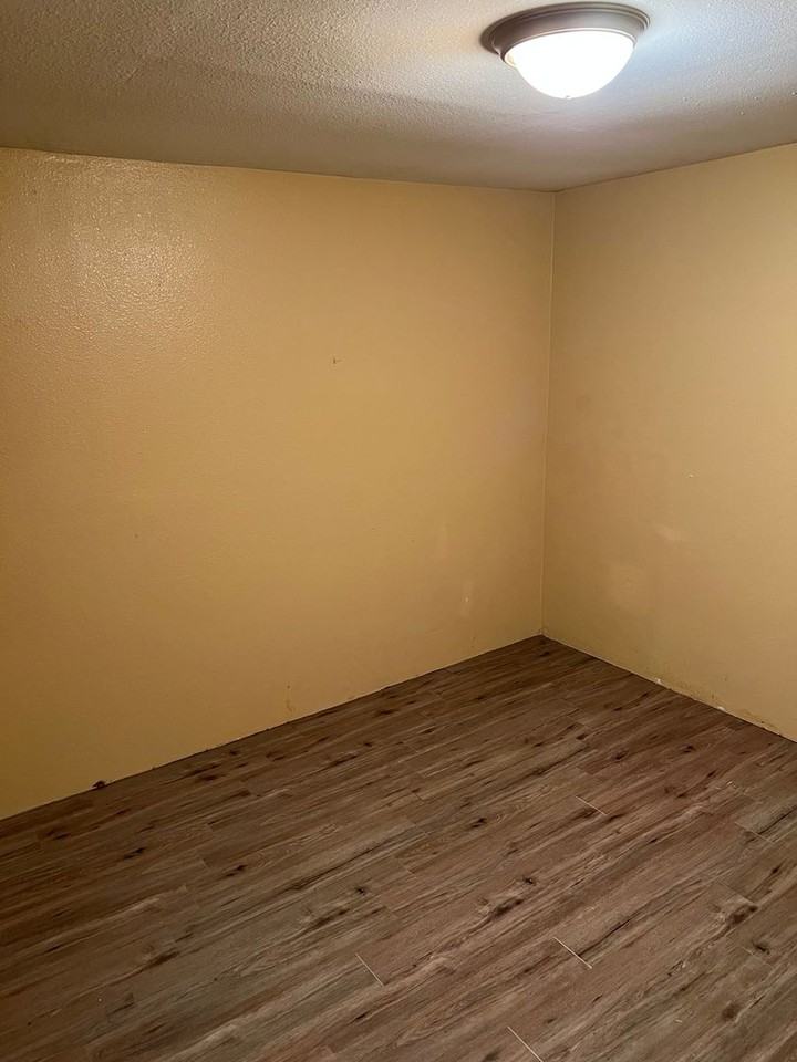 7409 Southern Ave - Photo 5 of 11