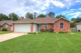 322 S Dexter Ave - Photo 1 of 1