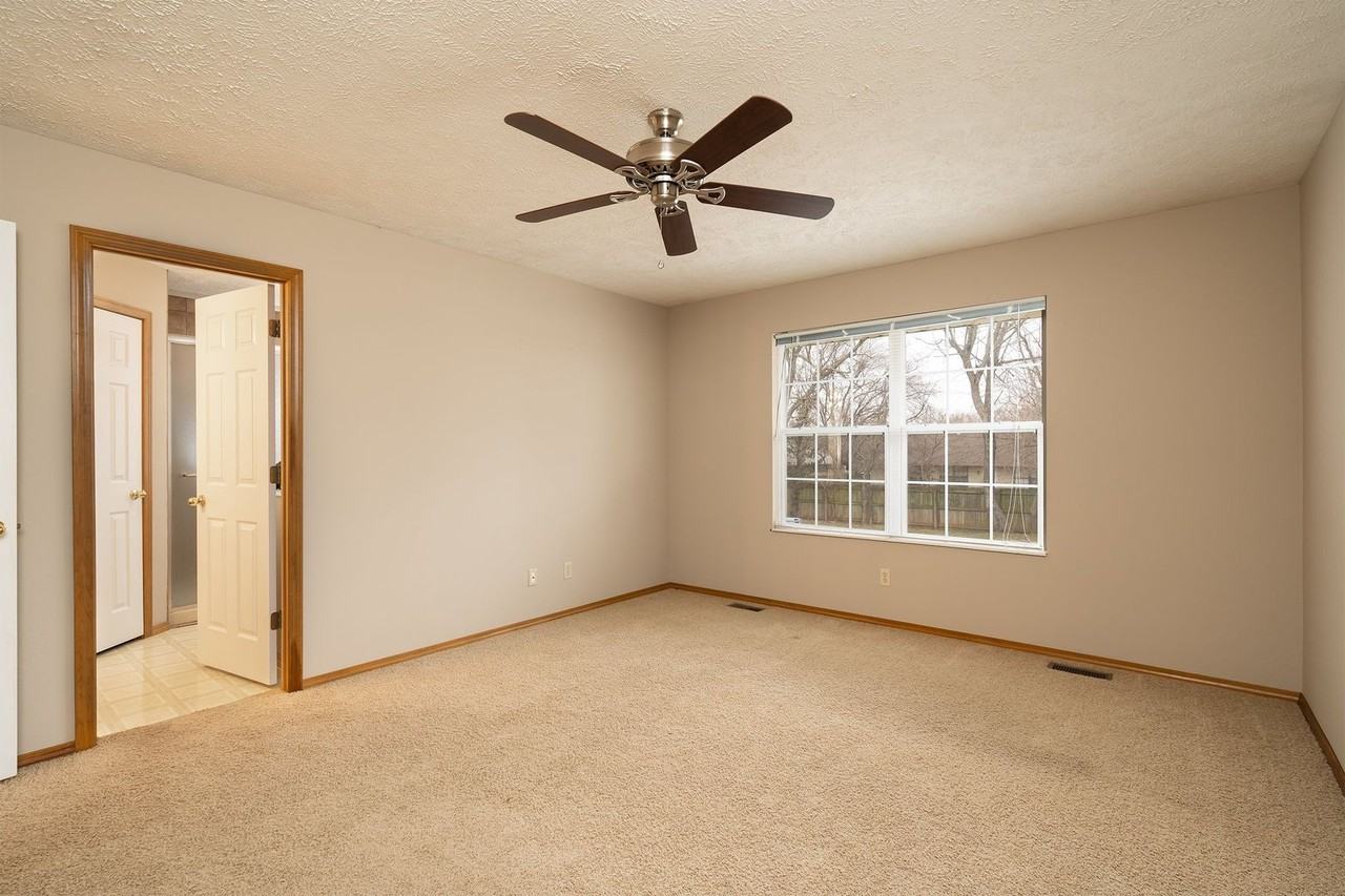 322 S Dexter Ave - Photo 7 of 16