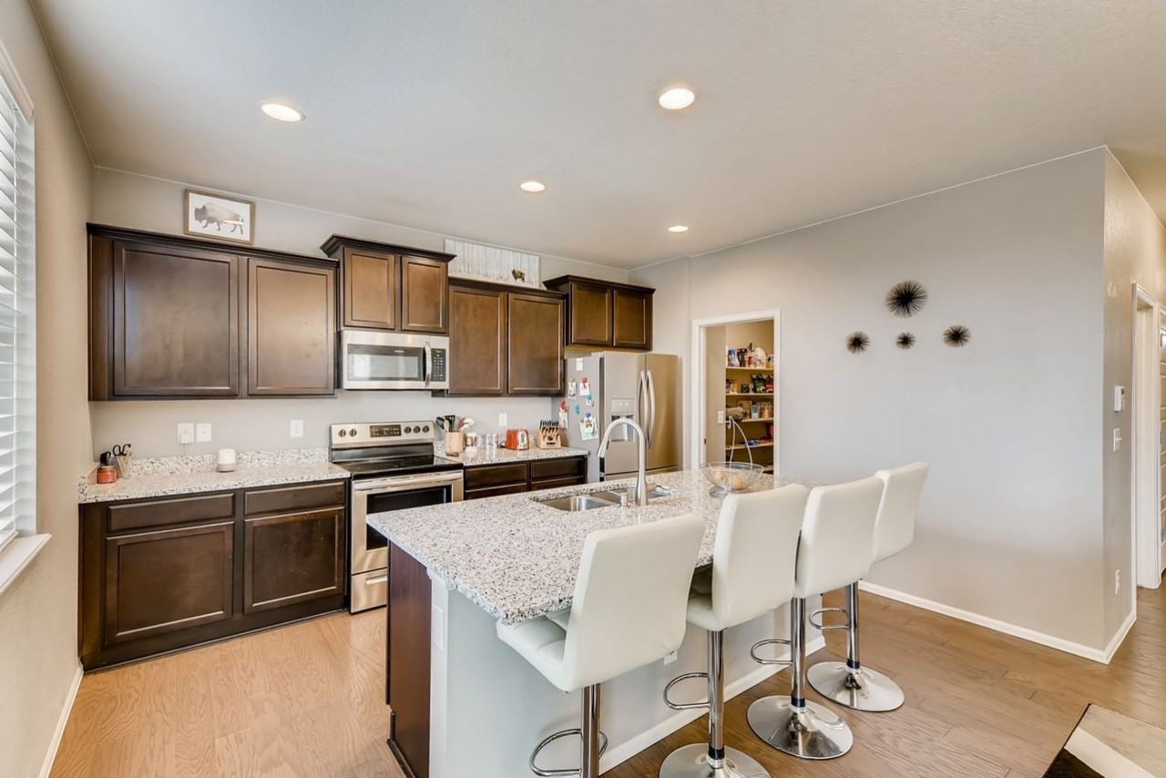 16735 W 86th Ln - Photo 5 of 28
