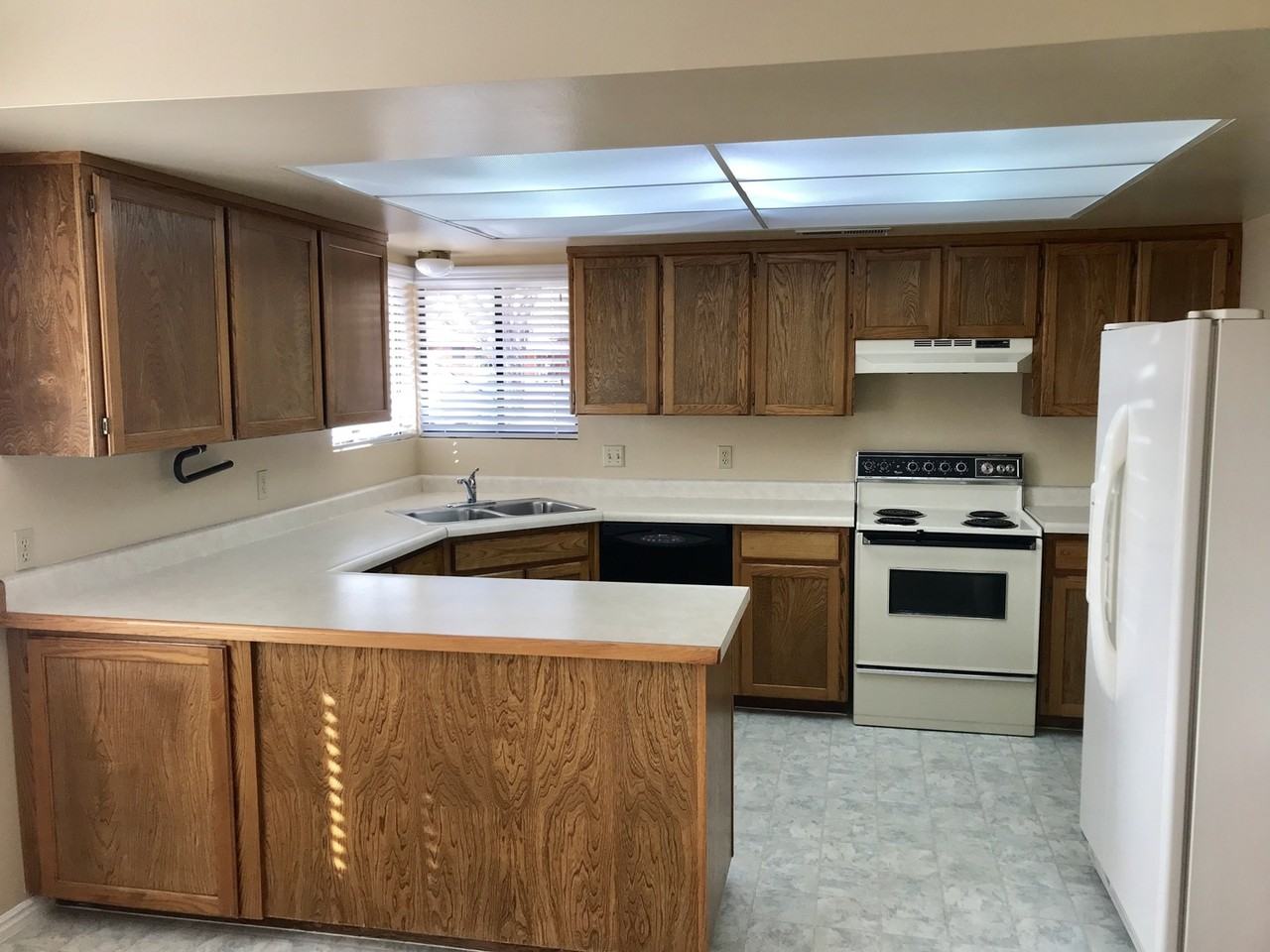 840 S 400 E #18 - Photo 4 of 11
