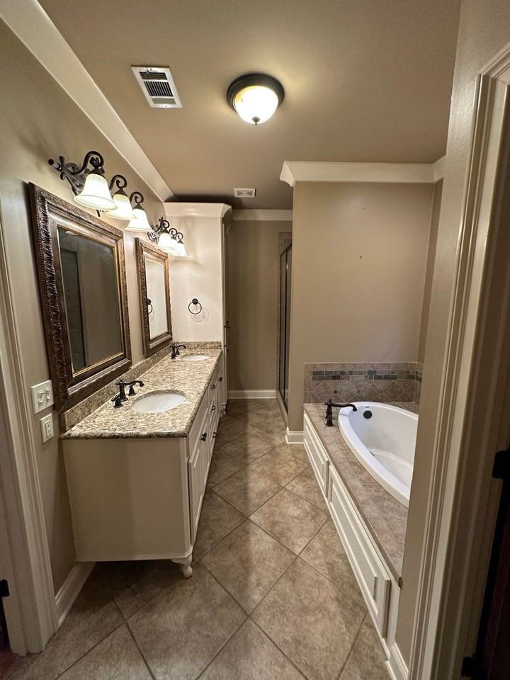 273 E Pinebrook Dr - Photo 2 of 15