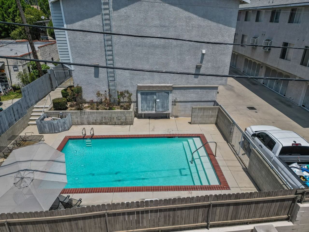 Huntington 9160 Complex LLC - Photo 5 of 7