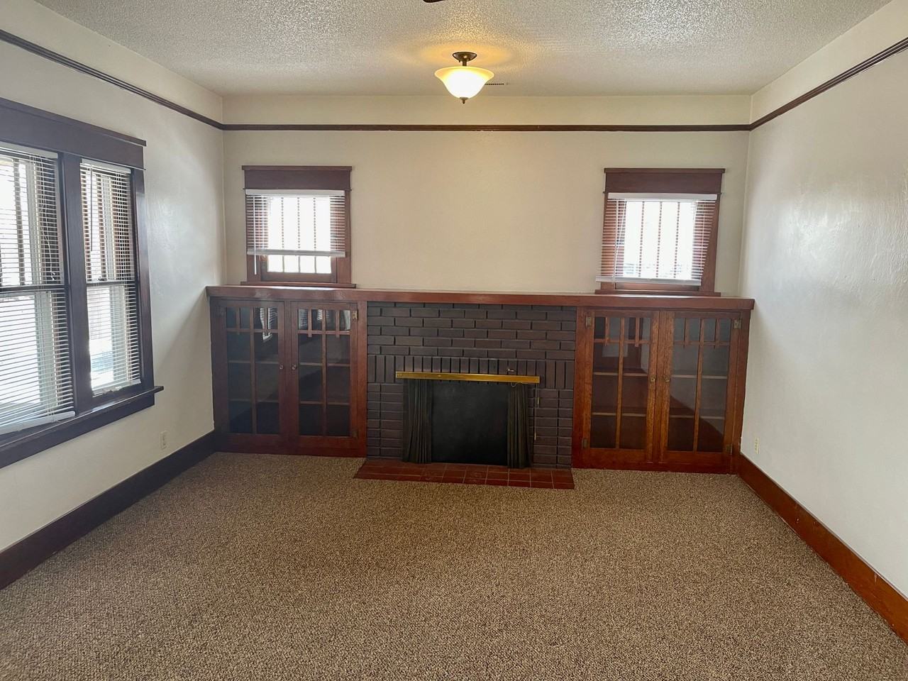 1124 10th Street - Photo 3 of 8