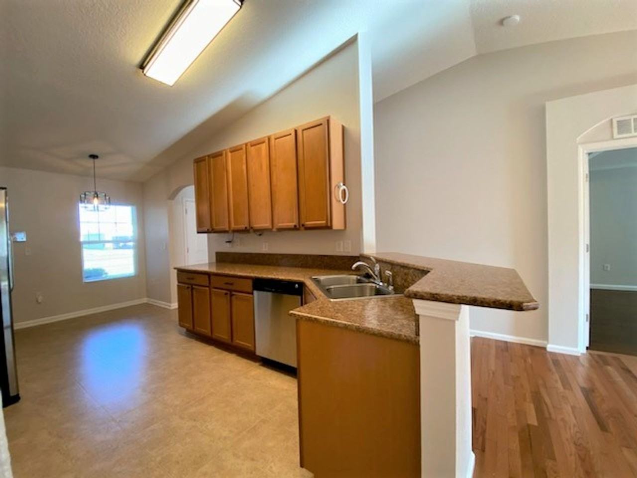 5345 Peach Blossom Blvd - Photo 3 of 19