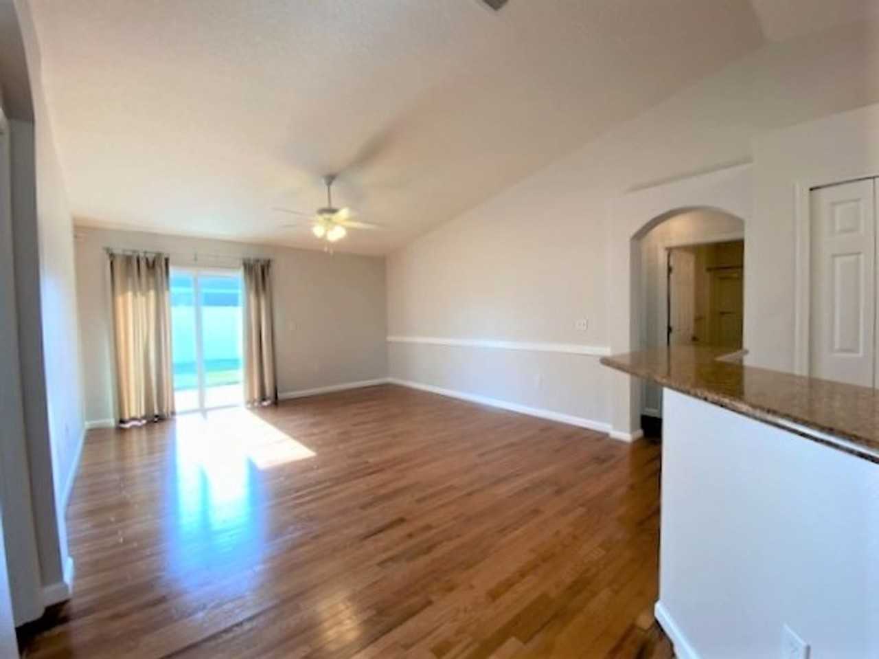 5345 Peach Blossom Blvd - Photo 7 of 19