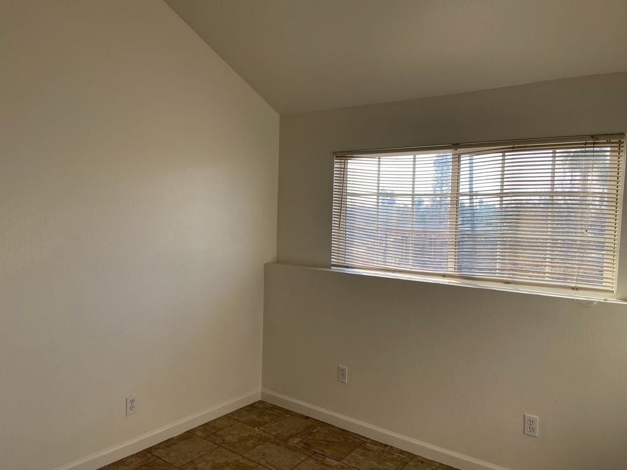 520-530 Union Ave - Photo 4 of 12