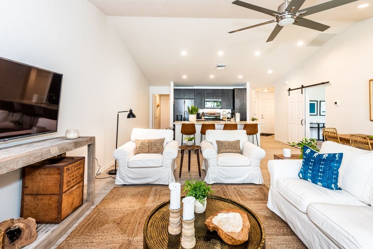 215 Lewis Cir #111 - Photo 7 of 40