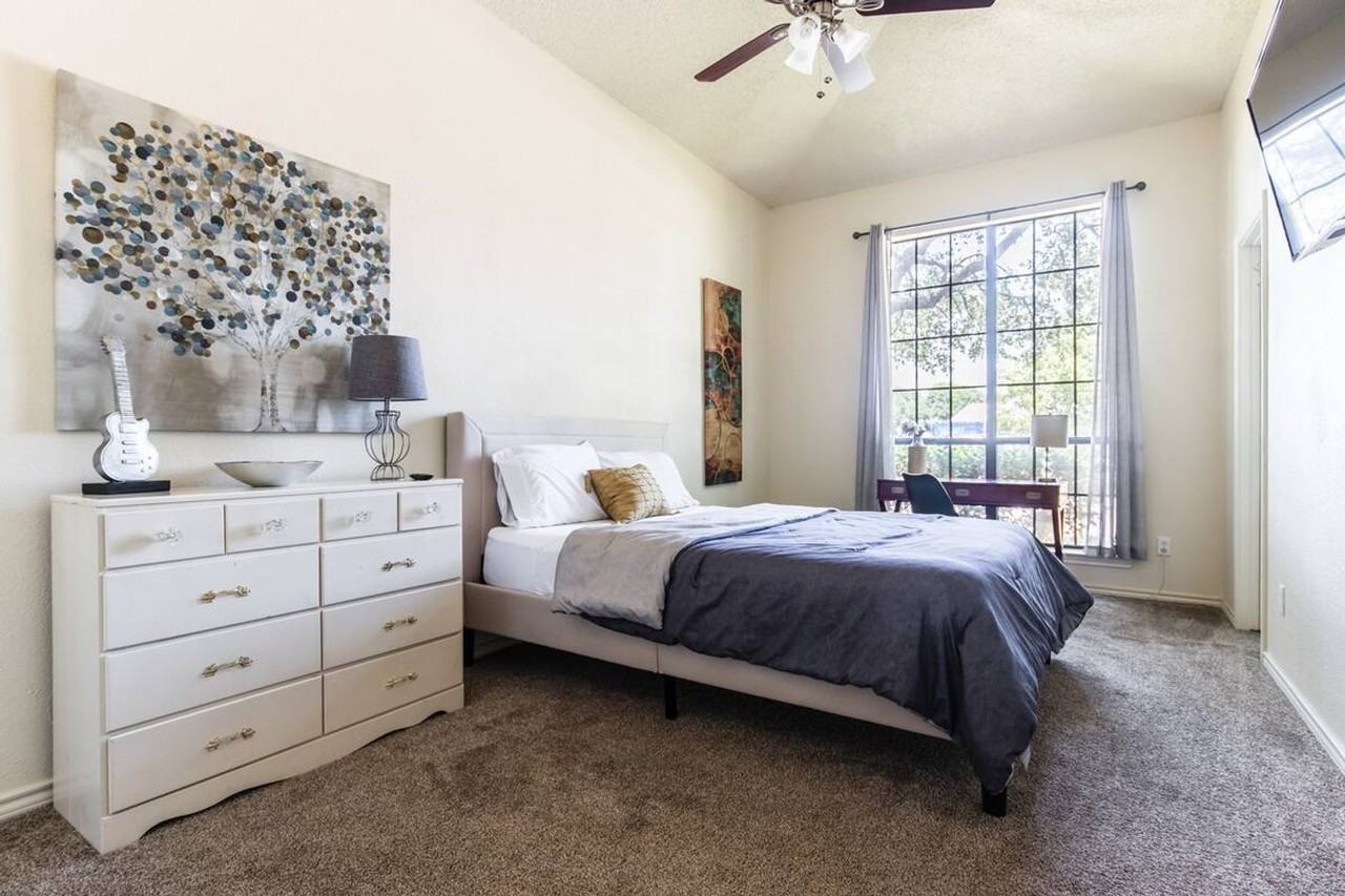 6236 Winton St - Photo 2 of 18