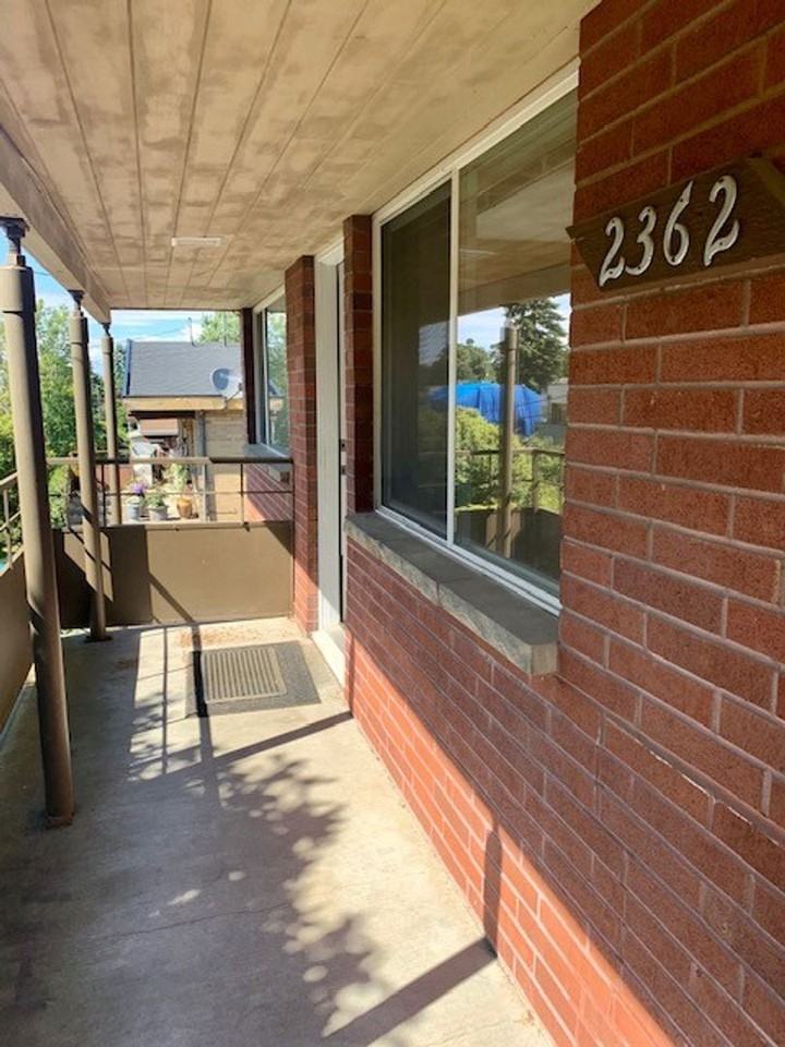 2362 48th Ave Sw - Photo 2 of 24