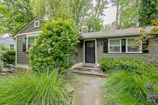 4115 Denfeld Ave - Photo 1 of 1