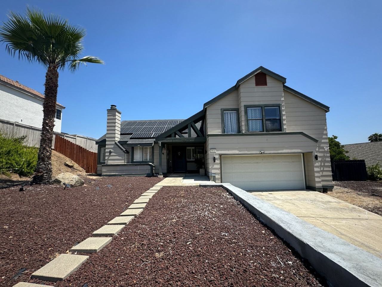 9834 Ivy St - Photo 2 of 18