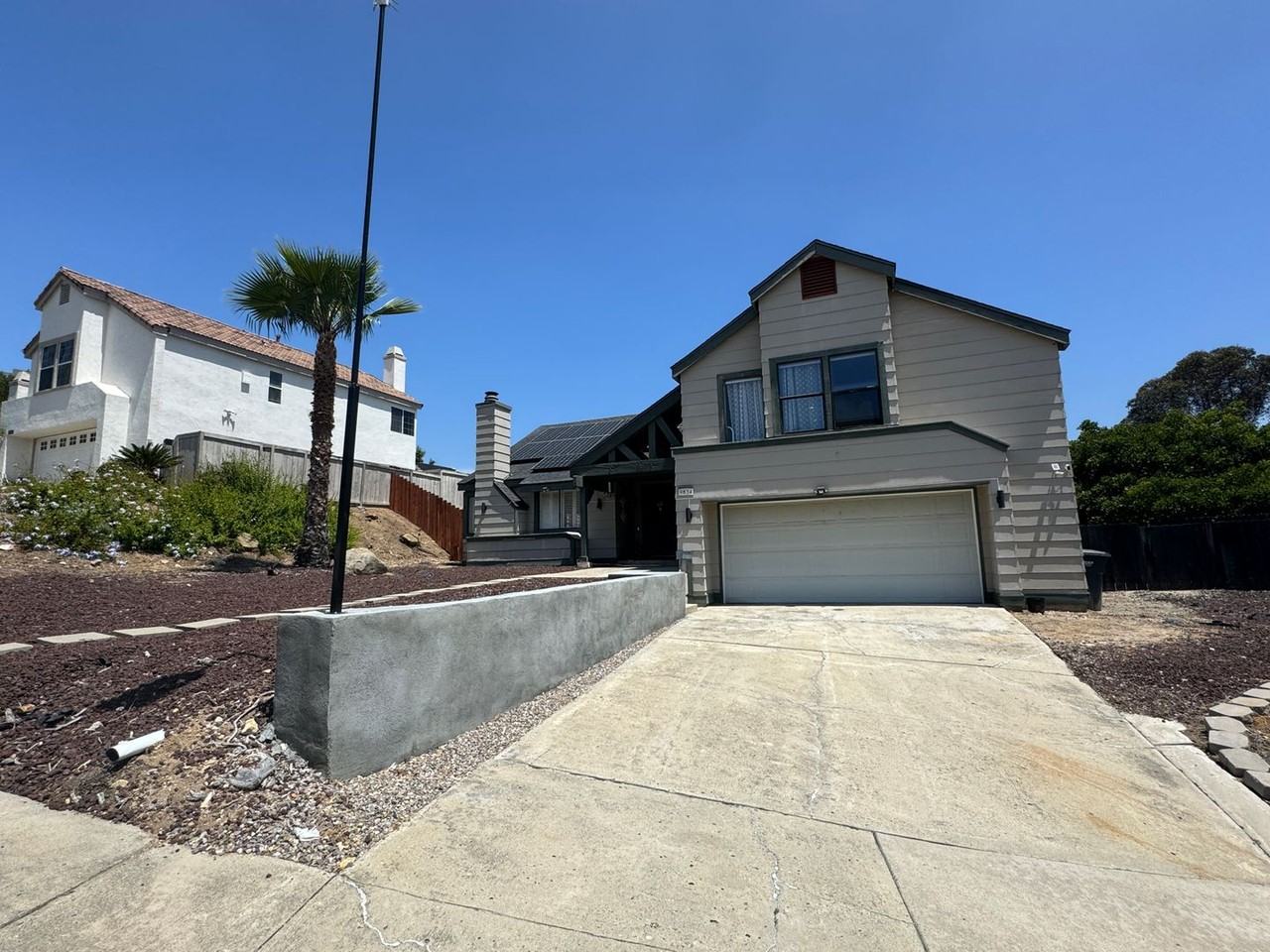 9834 Ivy St - Photo 3 of 18