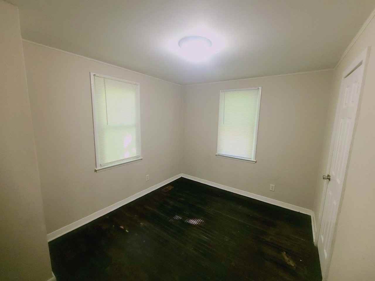 2620 Celia Ave - Photo 3 of 12