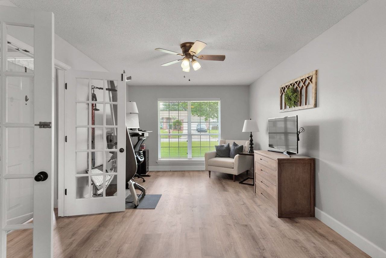 7667 Marthas Way - Photo 6 of 37