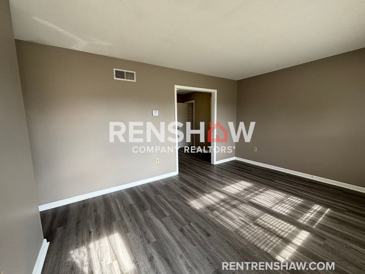 348 Bonnell Ave - Photo 3 of 21