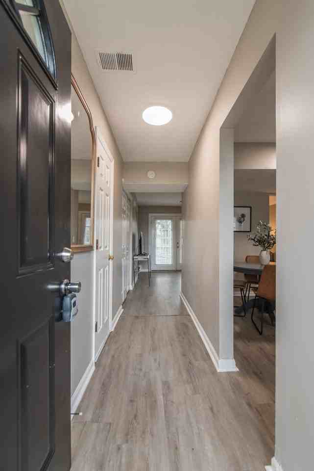 1219 Arlington Dr - Photo 3 of 12