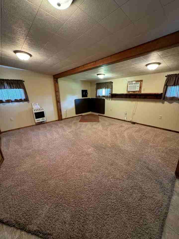 410 W Vine St - Photo 2 of 13