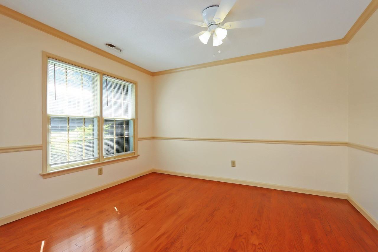 109 Larkspur Holw - Photo 5 of 21