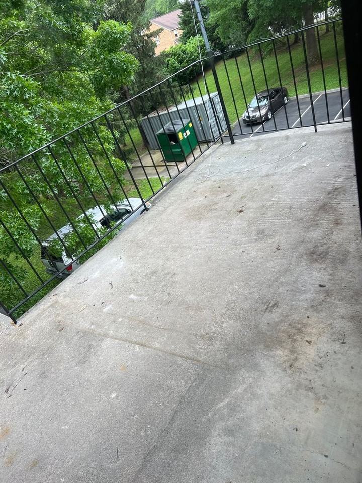 Lovell Road Apartment - Photo 3 of 18