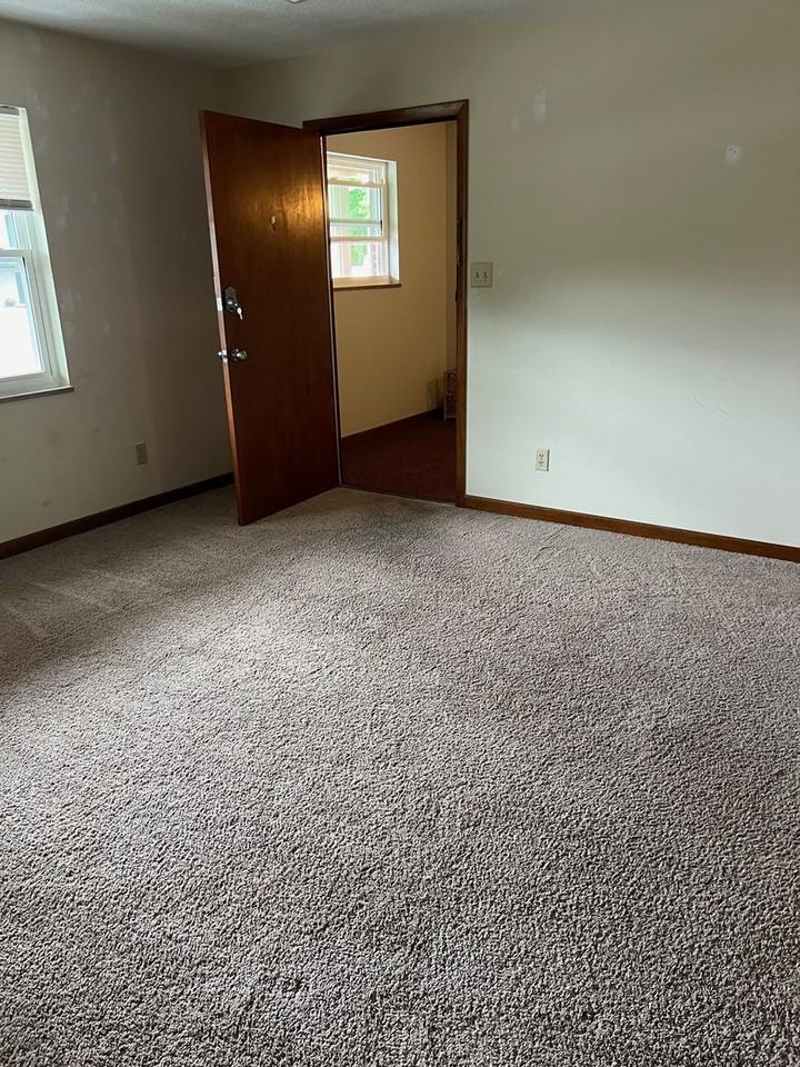 Lovell Road Apartment - Photo 4 of 18
