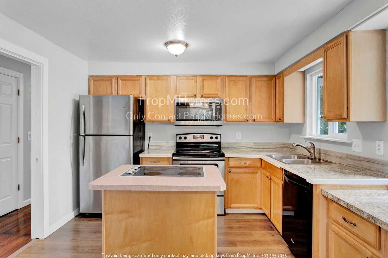 537 Sw 19th Pl - Photo 5 of 22