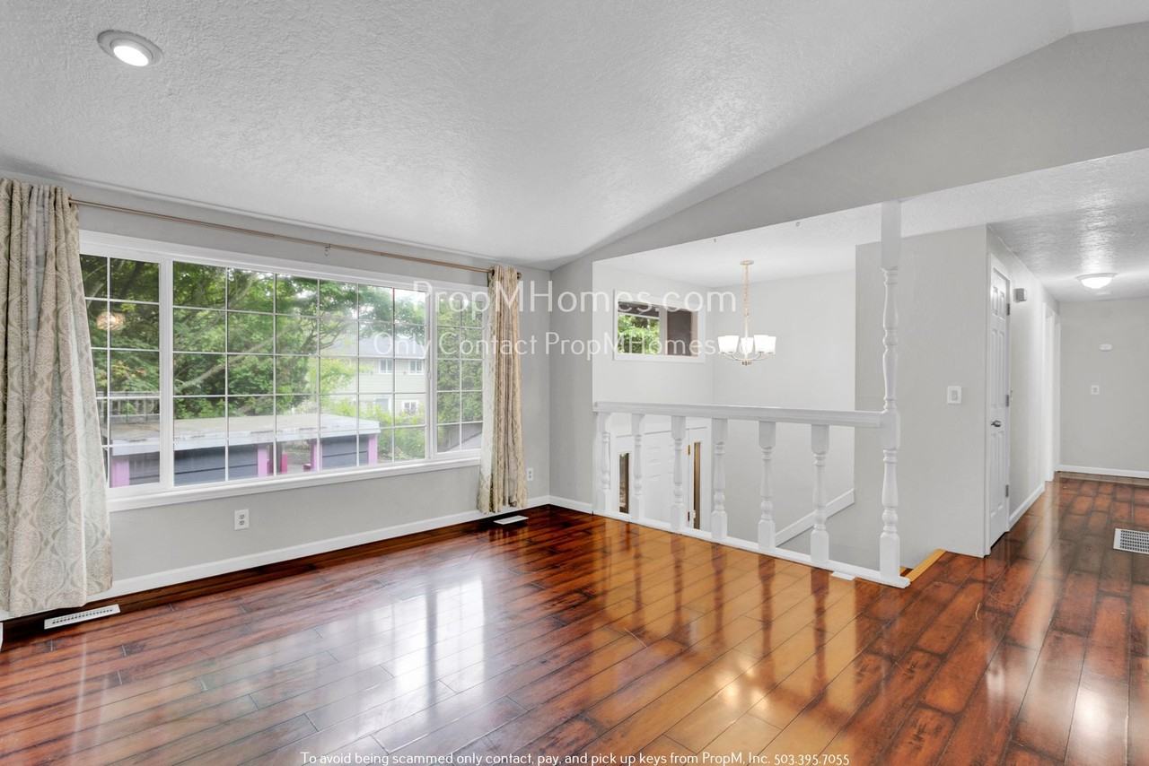 537 Sw 19th Pl - Photo 2 of 22