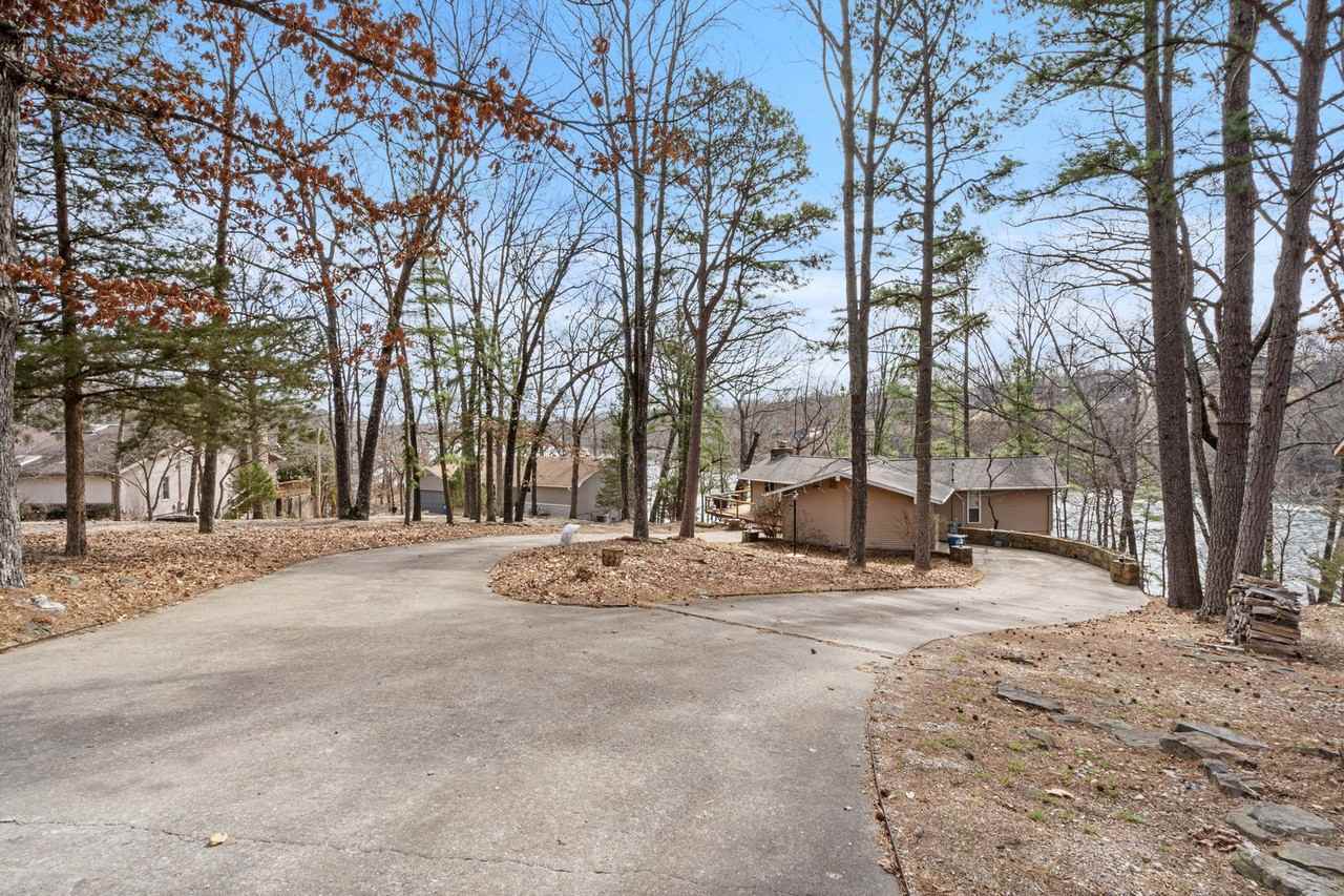 65 Lancaster Dr - Photo 3 of 48