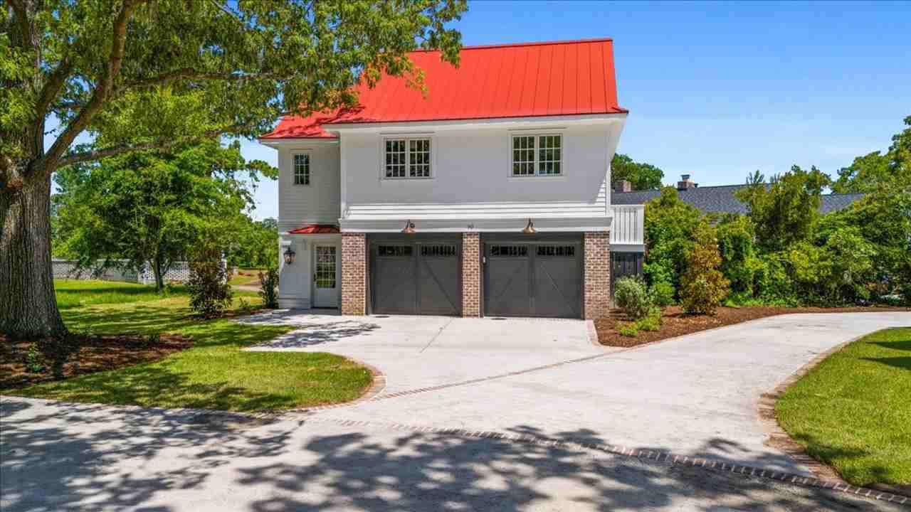 90 Farmfield Ave - Photo 2 of 19