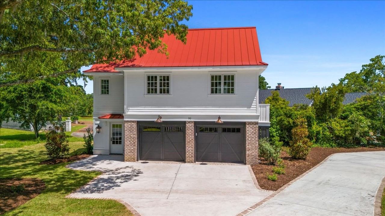 90 Farmfield Ave - Photo 3 of 19