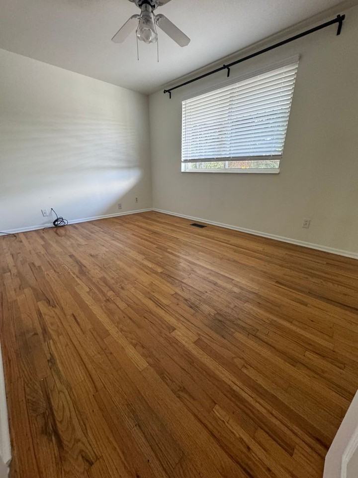 659 East Shiloh Way - Photo 5 of 19