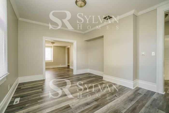 106 W Center St - Photo 2 of 15