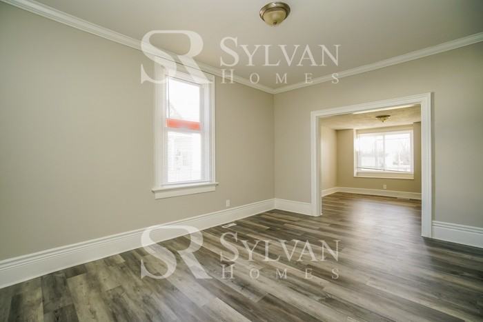 106 W Center St - Photo 3 of 15