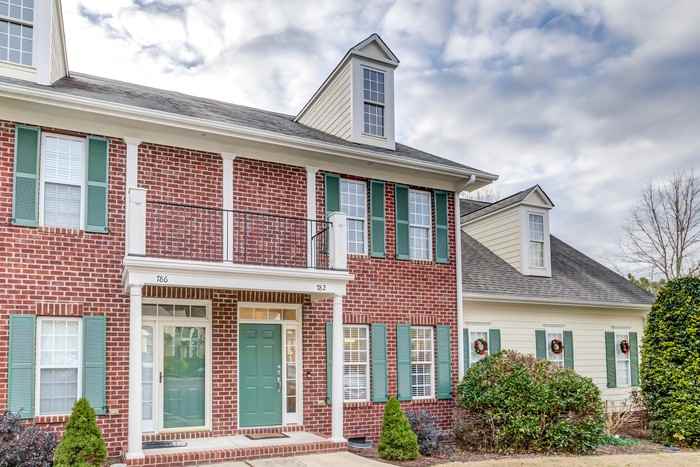 782 Parkside Townes Ct - Photo 2 of 44