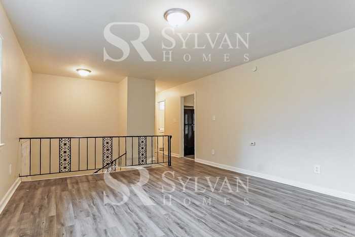 3428 Loch Ridge Dr - Photo 3 of 15