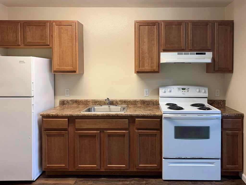 325 Union St #1F - Photo 3 of 10