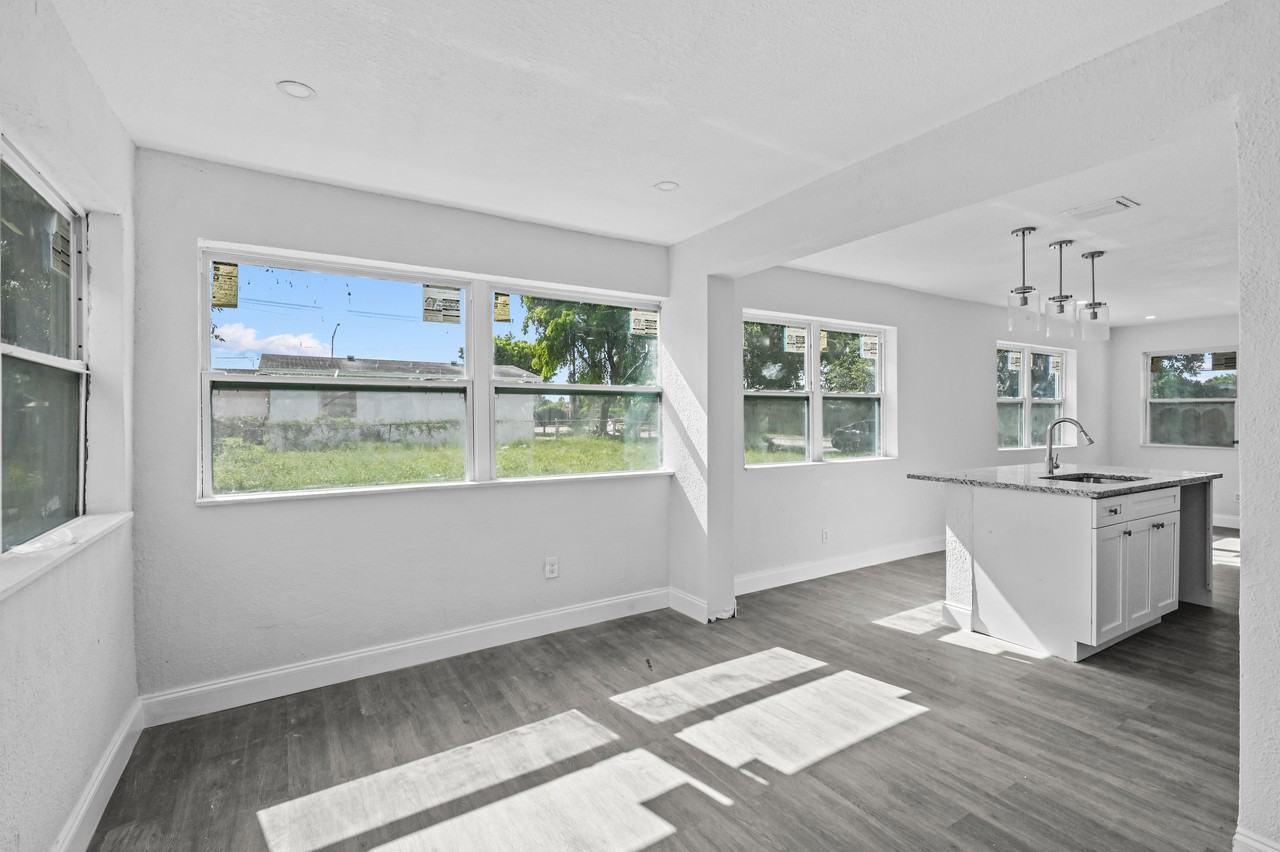 3040 Nw 8th Pl #NA - Photo 3 of 7