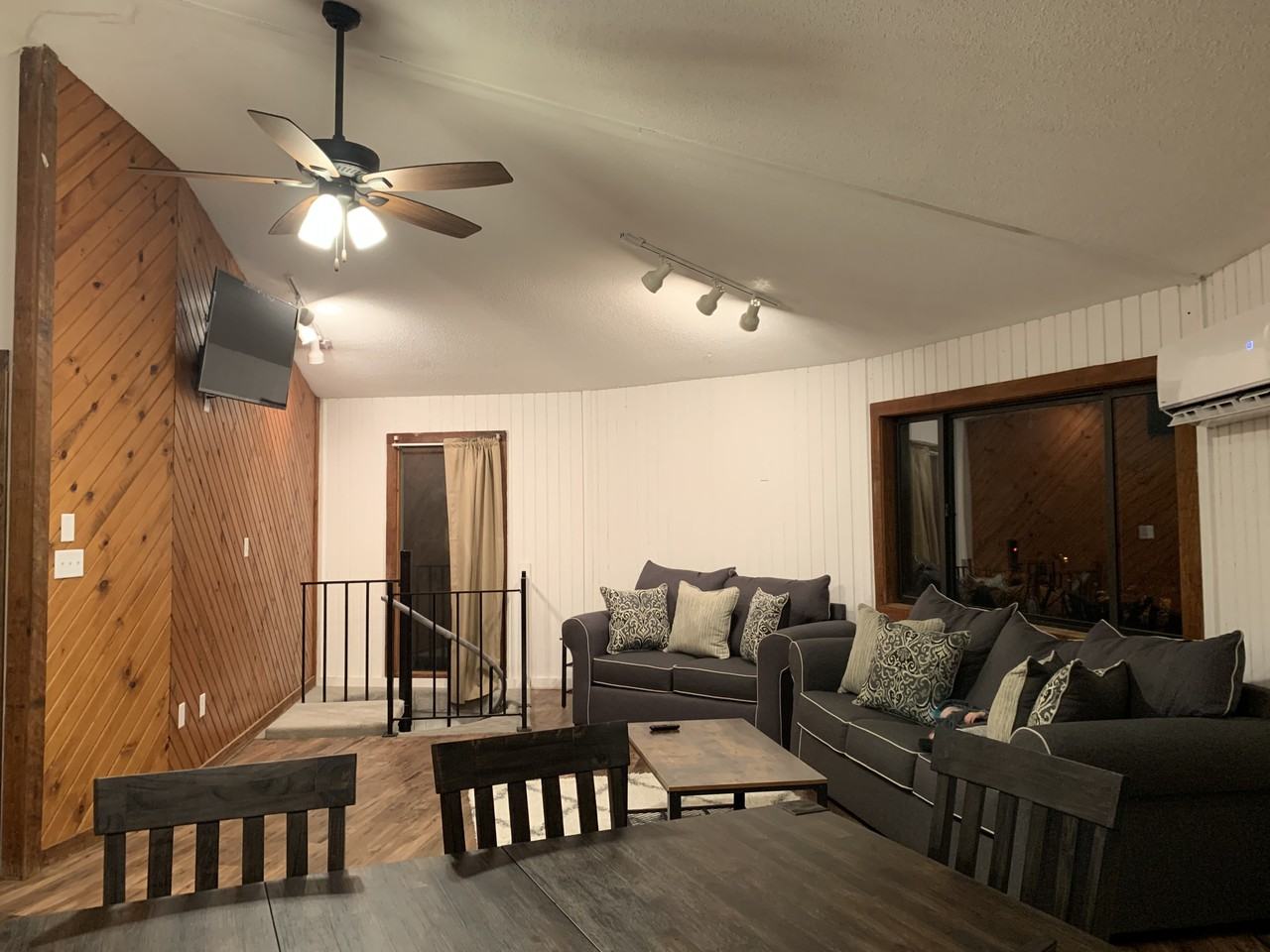 222 Fremont Ave #NA - Photo 3 of 17