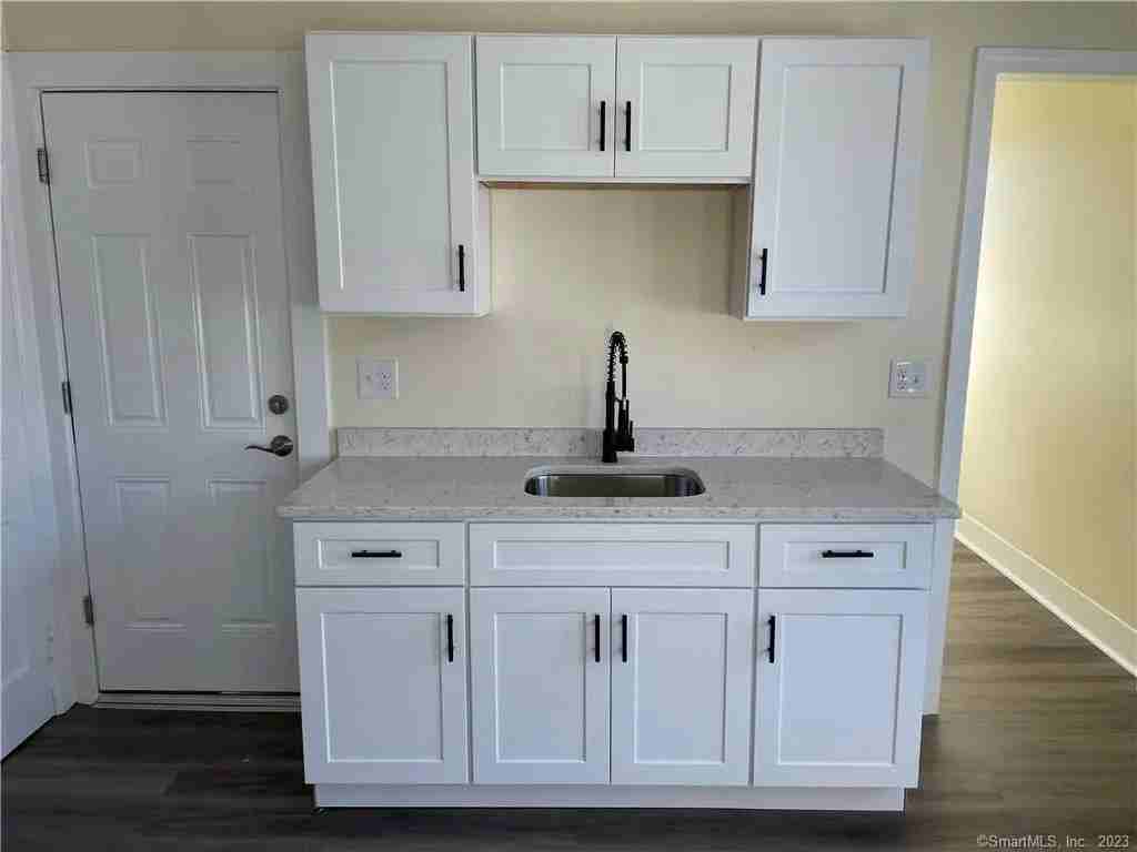 26 Eastford St #2 - Photo 2 of 8