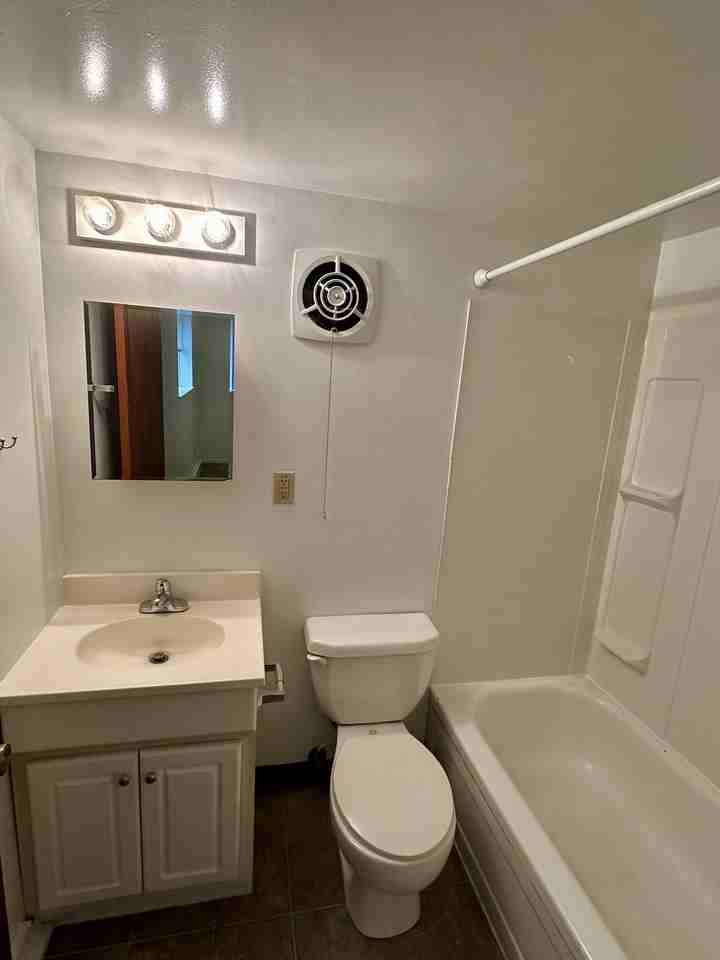 105 Terrace Dr #B2 - Photo 5 of 6