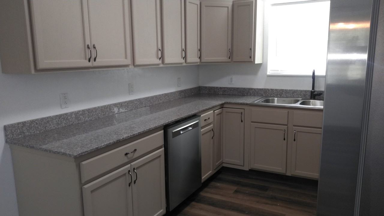 517 Apple St #NA - Photo 2 of 16