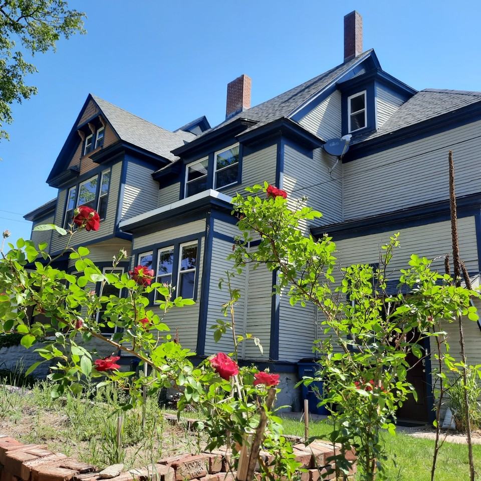 1302 Wealthy St Se #1 - Photo 2 of 11