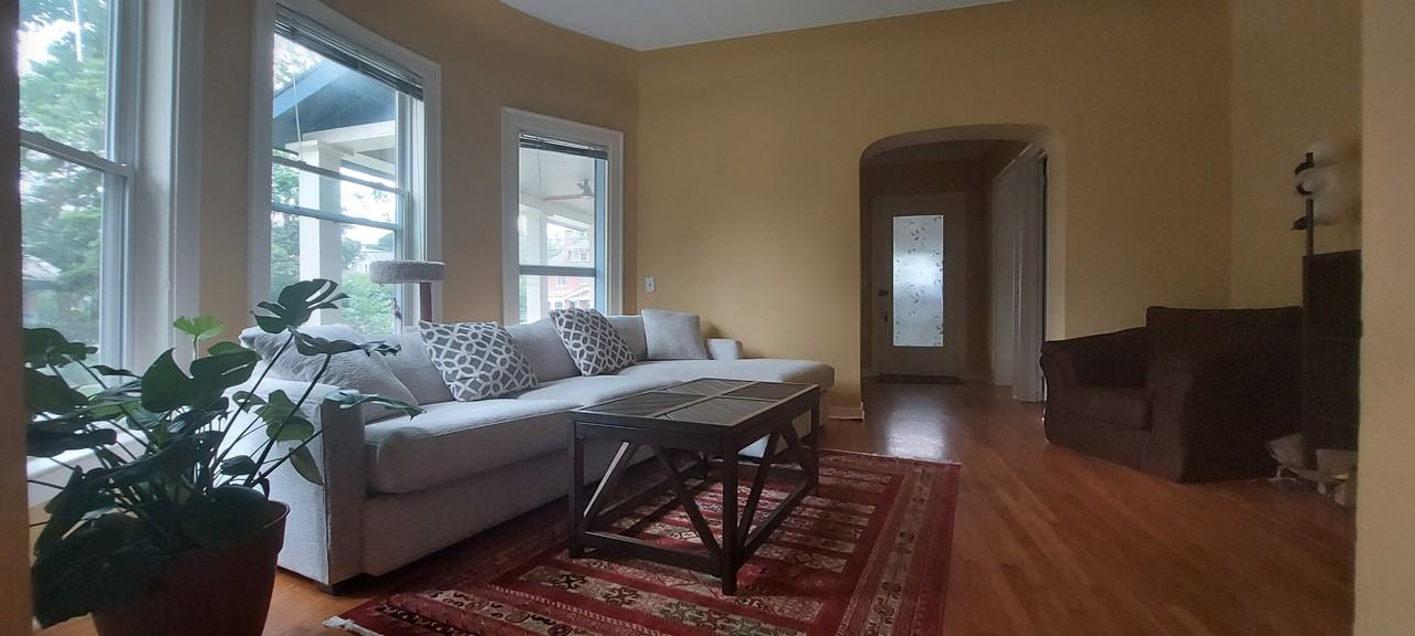1302 Wealthy St Se #1 - Photo 4 of 11