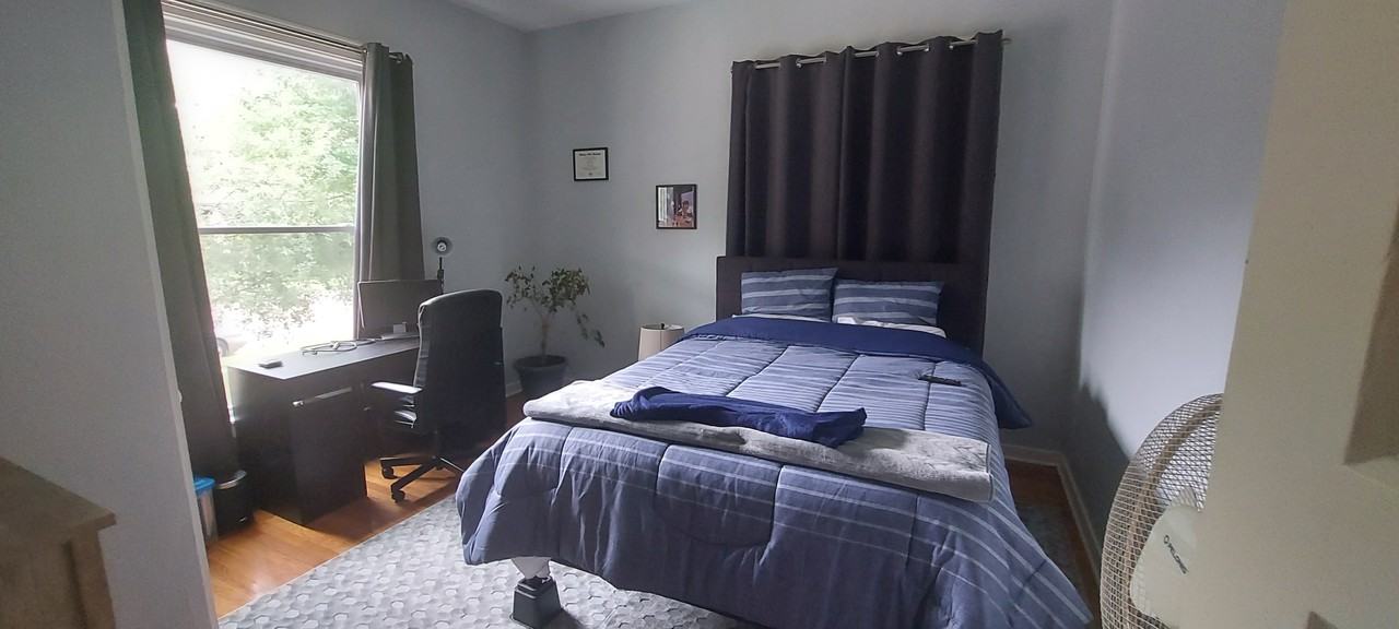 1302 Wealthy St Se #1 - Photo 7 of 11