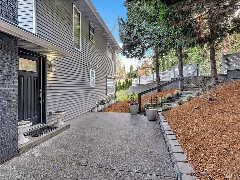 9234 3rd Ave Sw #NA - Photo 2 of 15