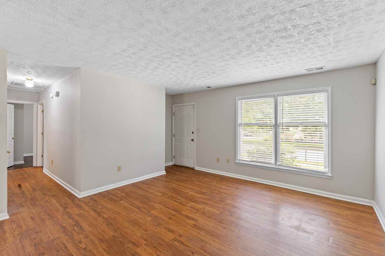 4225 Steamboat Rd #1 - Photo 6 of 21