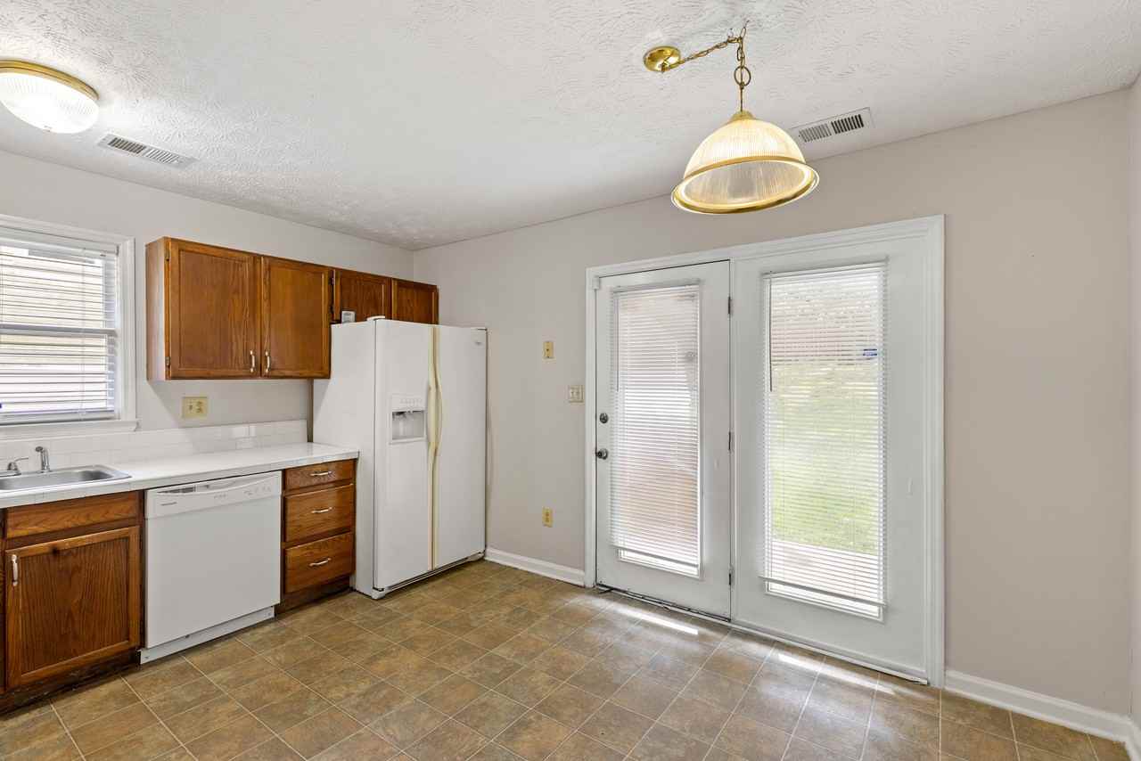 4225 Steamboat Rd #1 - Photo 7 of 21