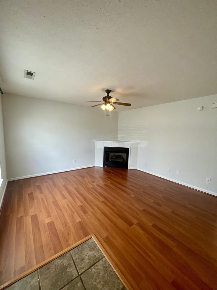 1069 Blue Ridge View Cir #1 - Photo 3 of 28