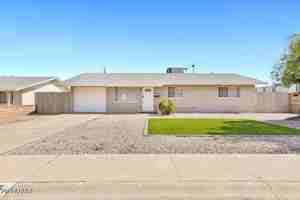featured image of 945 E Lilac Dr #1