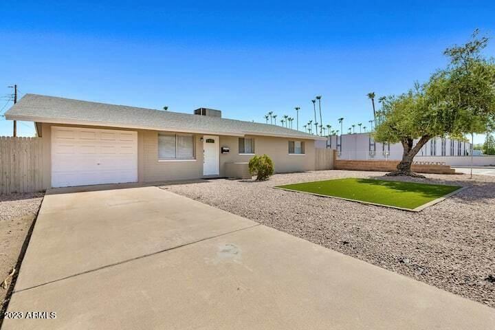 945 E Lilac Dr #1 - Photo 2 of 40